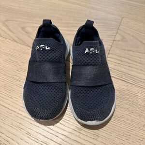 APL kids Navy sneakers size 10 toddler.